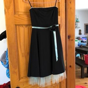 Black and turquoise strapless dress